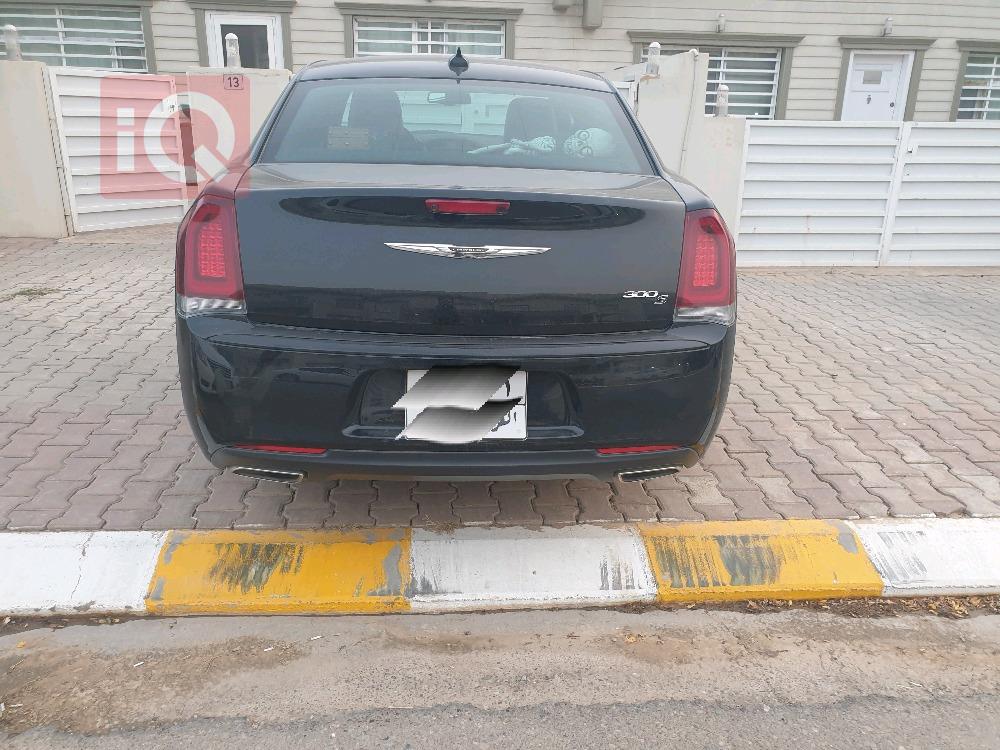 كرايسلر 300